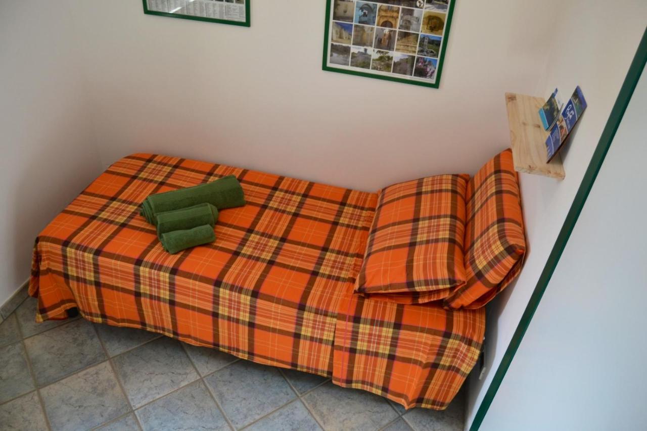 Trullo Al Monte Bed & Breakfast เชจลีเมสซาปิกา ภายนอก รูปภาพ