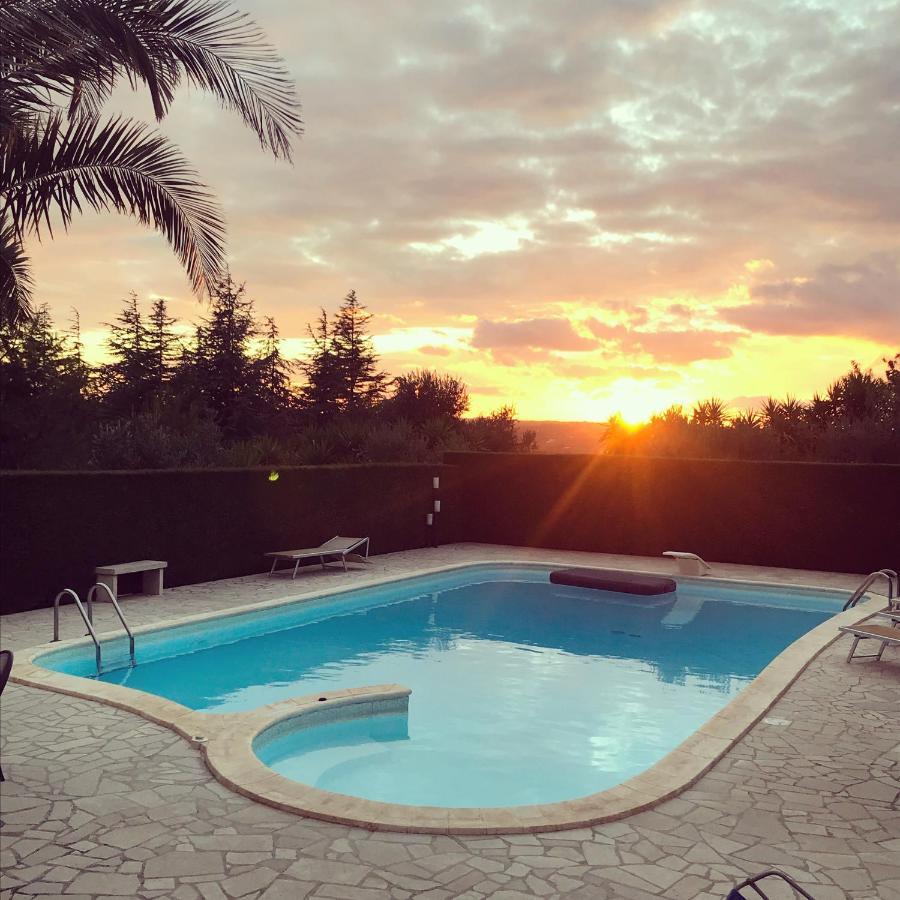 Trullo Al Monte Bed & Breakfast เชจลีเมสซาปิกา ภายนอก รูปภาพ
