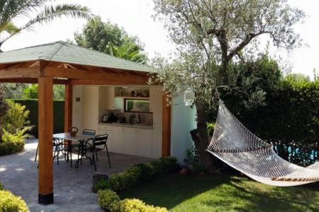 Trullo Al Monte Bed & Breakfast เชจลีเมสซาปิกา ภายนอก รูปภาพ